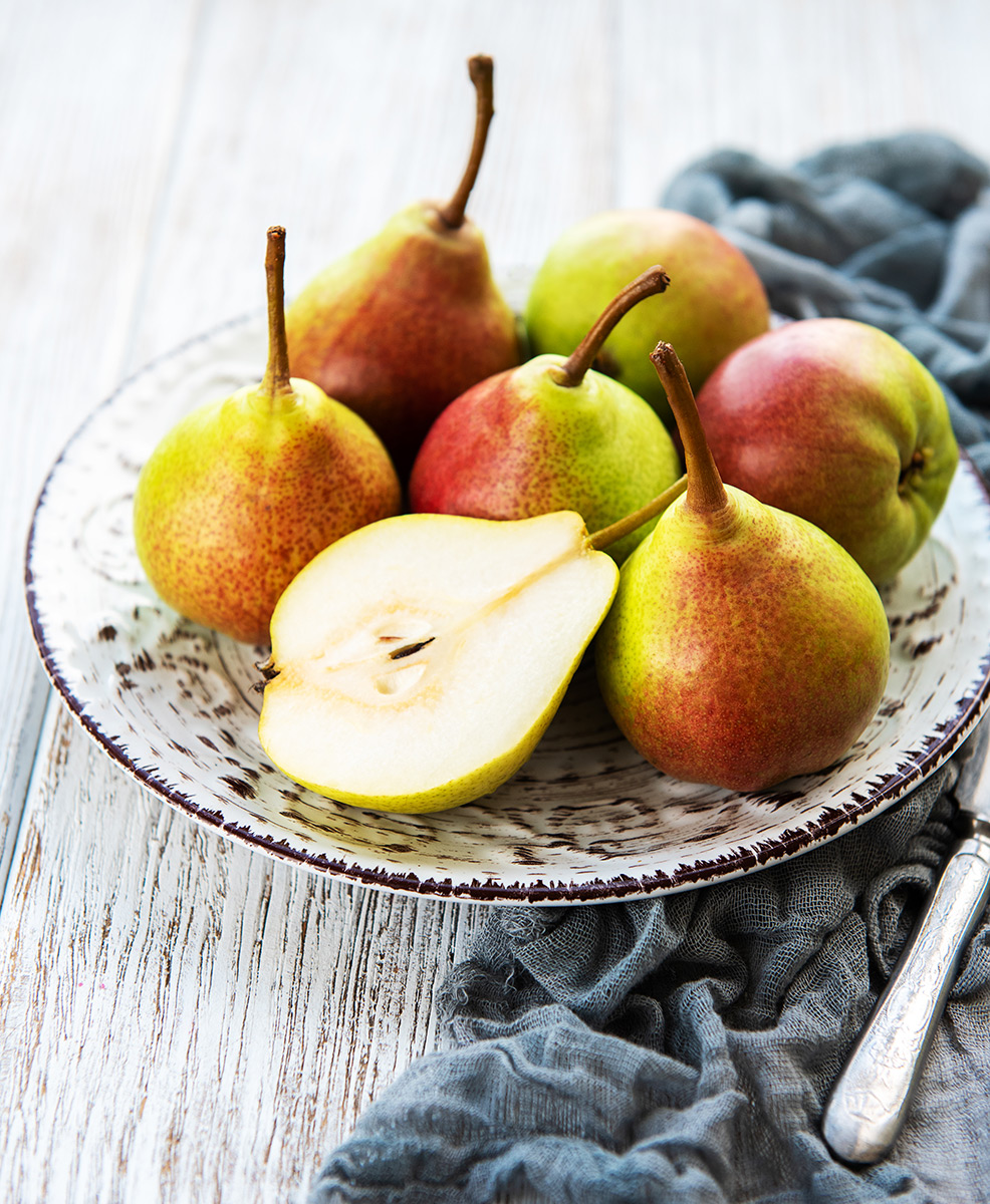 fresh-pears-displayed